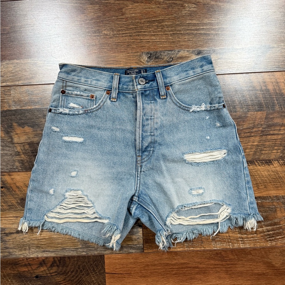 Abercrombie & Fitch Light Wash Distressed Denim Jean Shorts